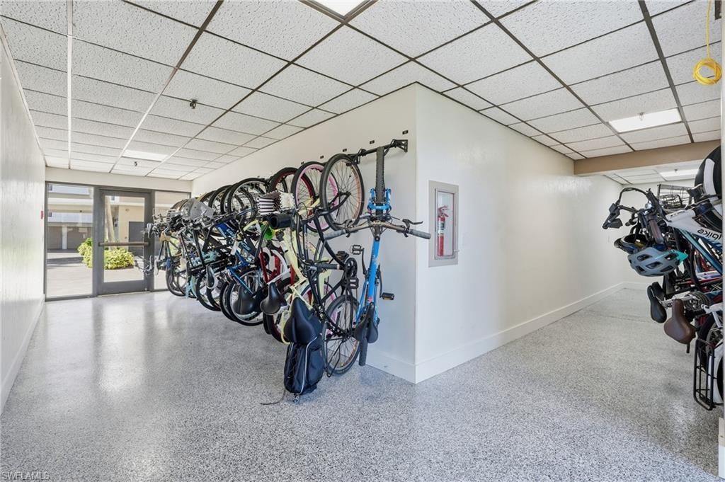 11 Bluebill Ave, Unit 203, Naples, FL 34108 Photo