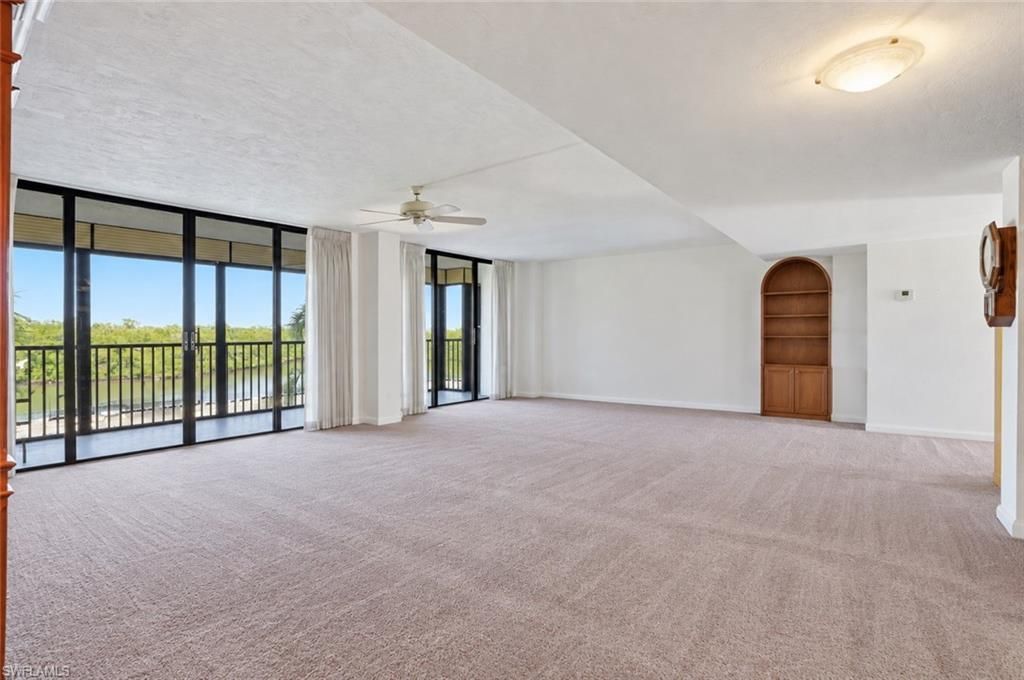11 Bluebill Ave, Unit 203, Naples, FL 34108 Photo