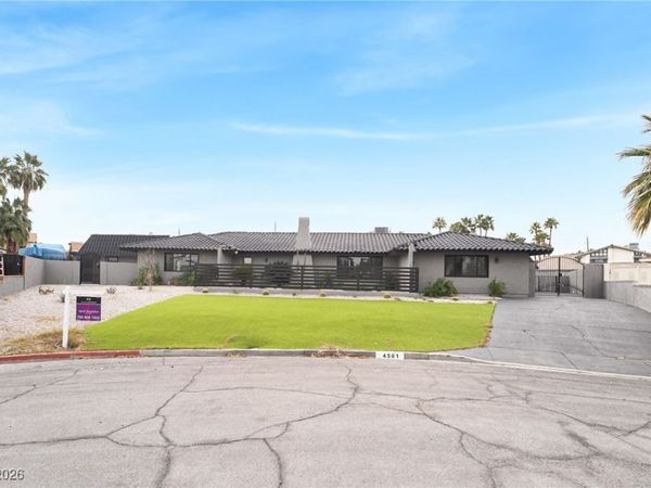 4501 Woodcrest Road, Las Vegas, NV 89121