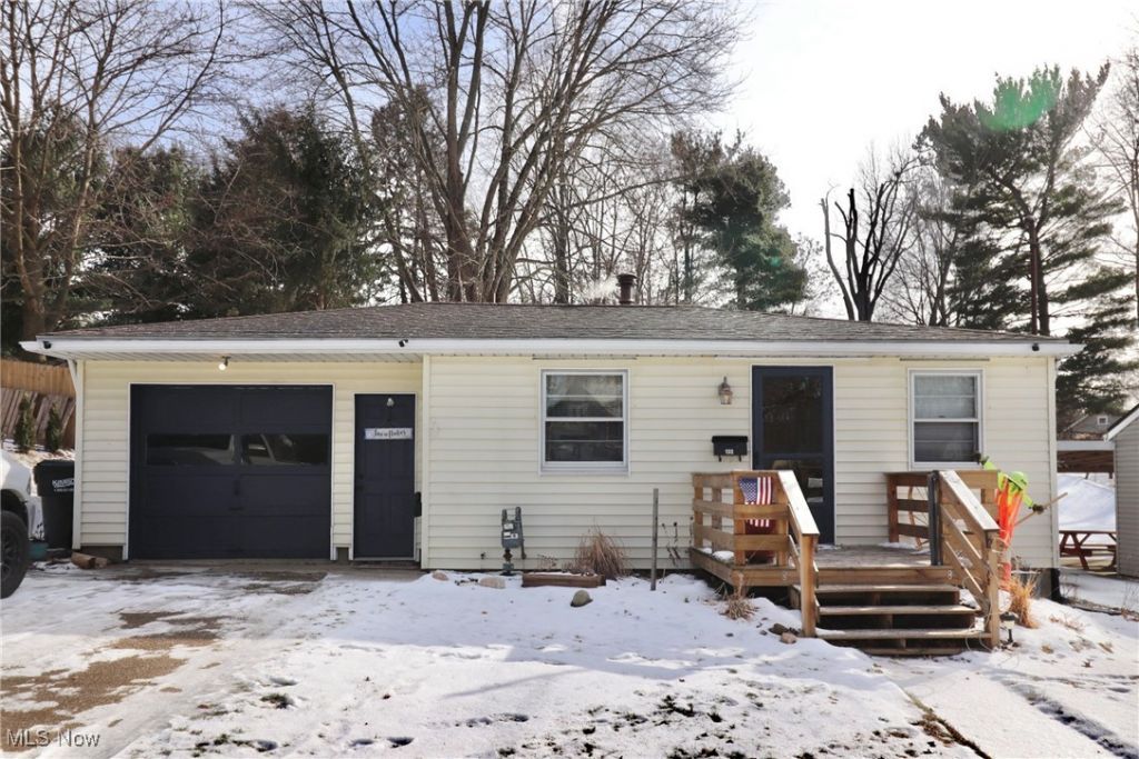 132 E Sunset Drive, Rittman, OH 44270 Main Photo