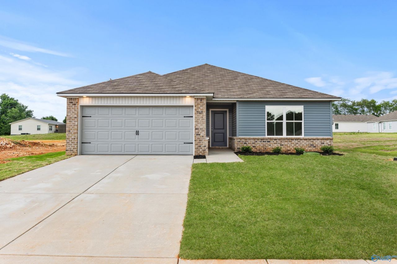 192 Olde Hearth Road, New Market, AL 35761 Main Photo