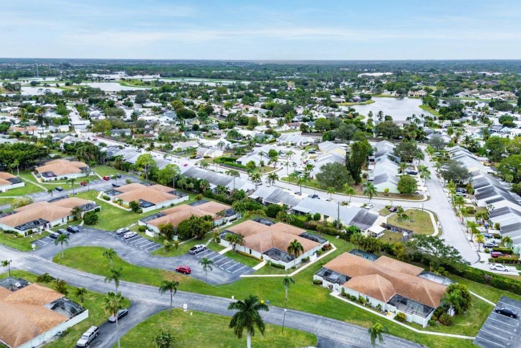 114 Bent Arrow Drive, Unit C, Jupiter, FL 33458 Photo