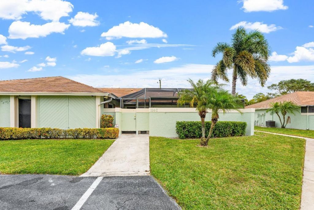 114 Bent Arrow Drive, Unit C, Jupiter, FL 33458 Photo