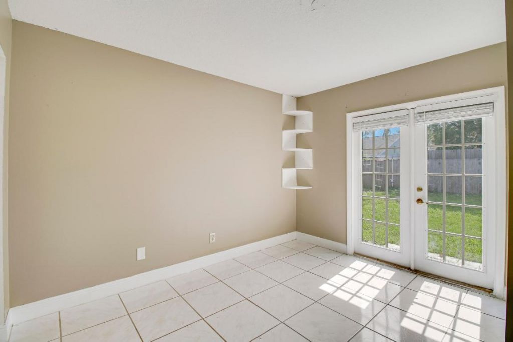 5929 SE Collins Avenue, Stuart, FL 34997 Photo