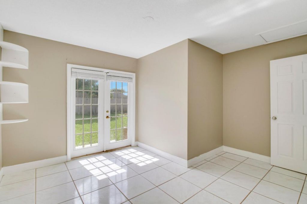 5929 SE Collins Avenue, Stuart, FL 34997 Photo