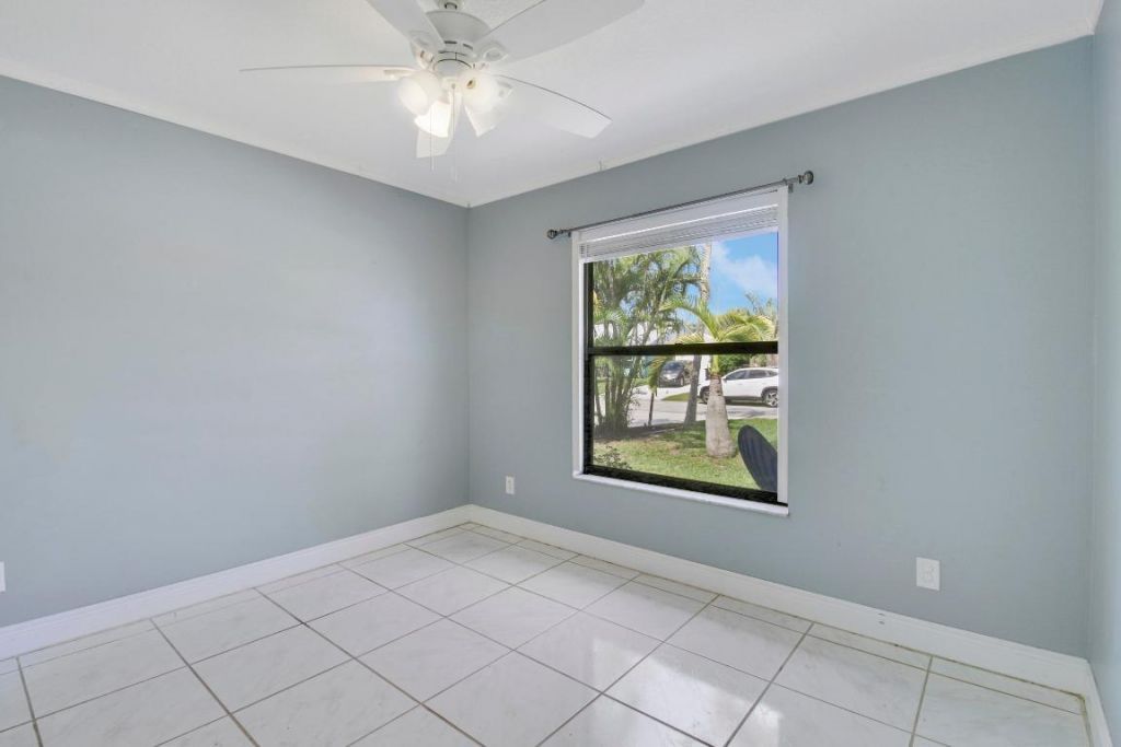 5929 SE Collins Avenue, Stuart, FL 34997 Photo