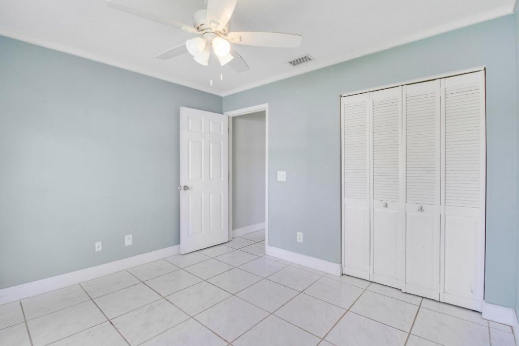 5929 SE Collins Avenue, Stuart, FL 34997 Photo
