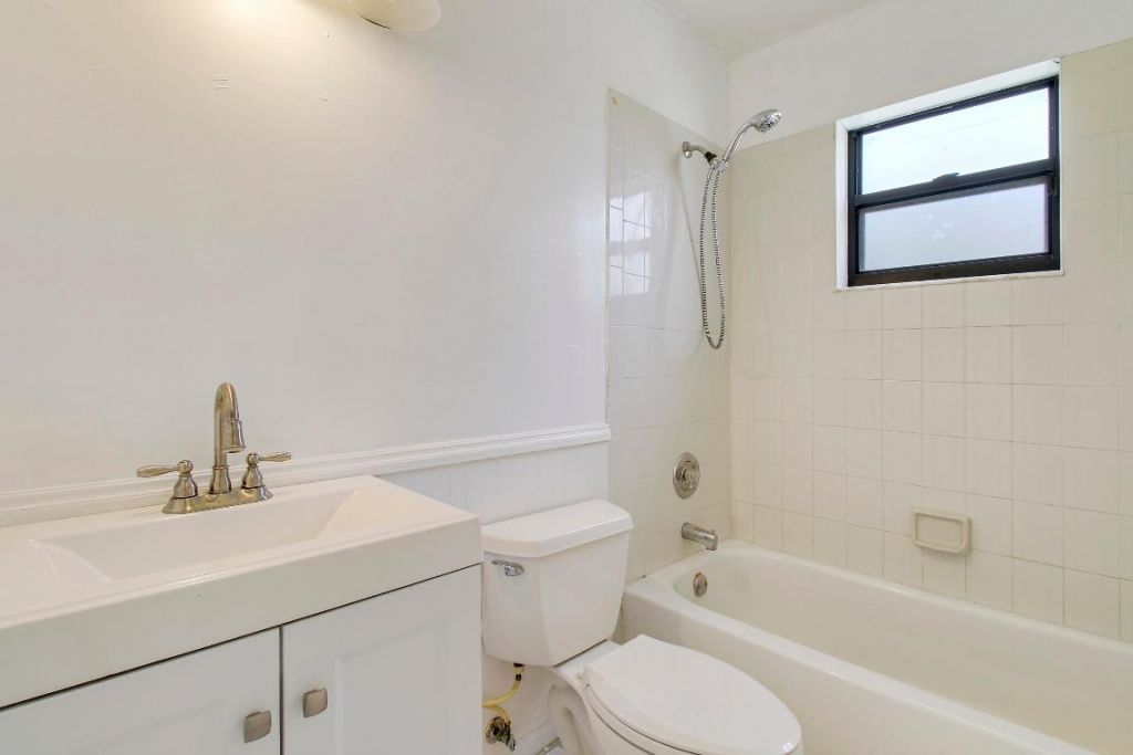 5929 SE Collins Avenue, Stuart, FL 34997 Photo