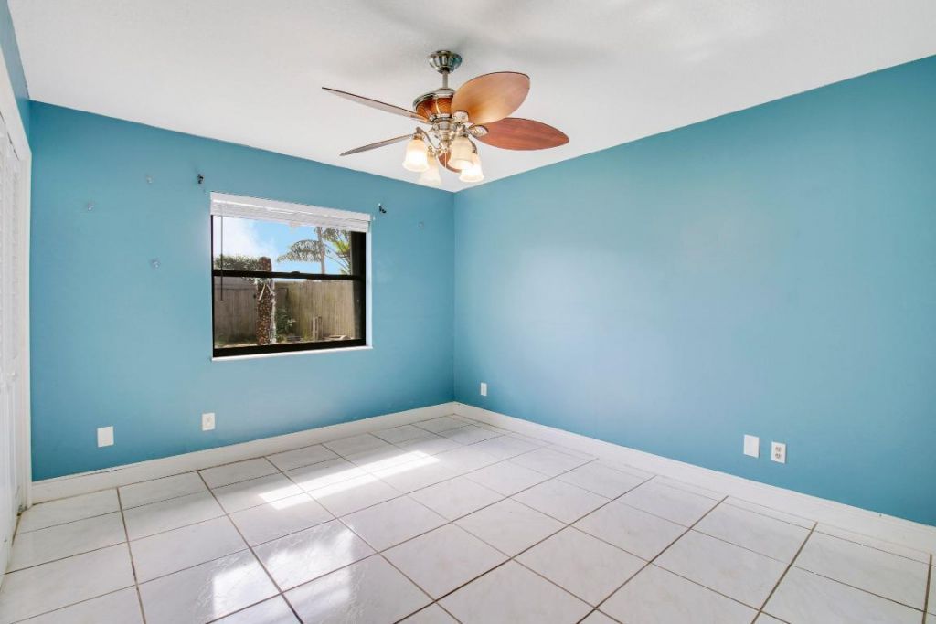 5929 SE Collins Avenue, Stuart, FL 34997 Photo
