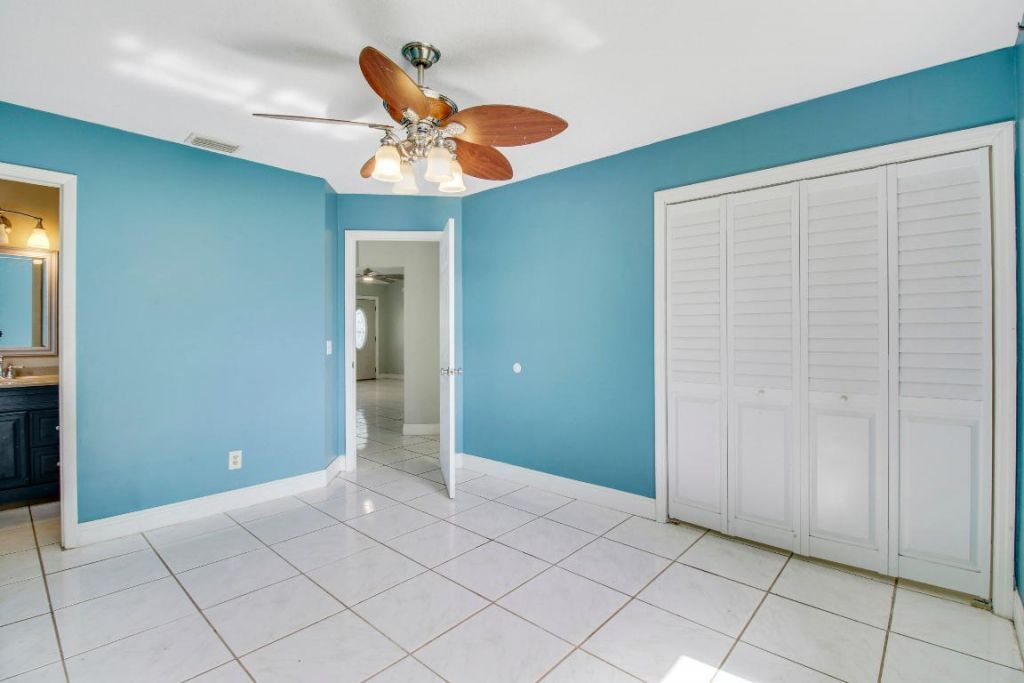 5929 SE Collins Avenue, Stuart, FL 34997 Photo