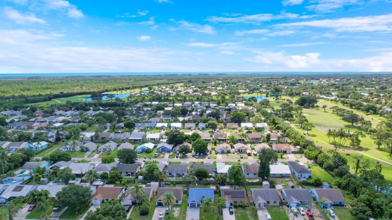 5929 SE Collins Avenue, Stuart, FL 34997 Photo
