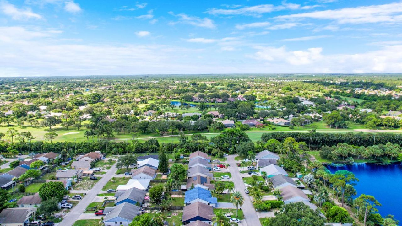 5929 SE Collins Avenue, Stuart, FL 34997 Photo