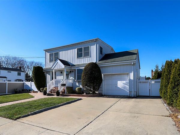 169 N 6th Street, Bethpage, NY 11714