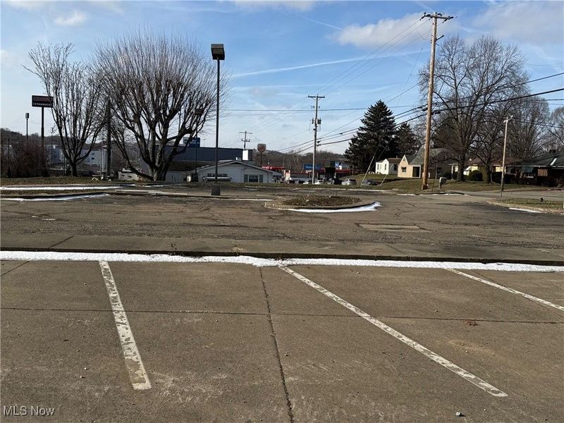 1200 W High Avenue, New Philadelphia, OH 44663 Photo 2