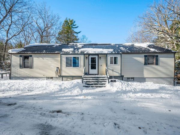 8 Ross Farm Road, Albany, NH 03818