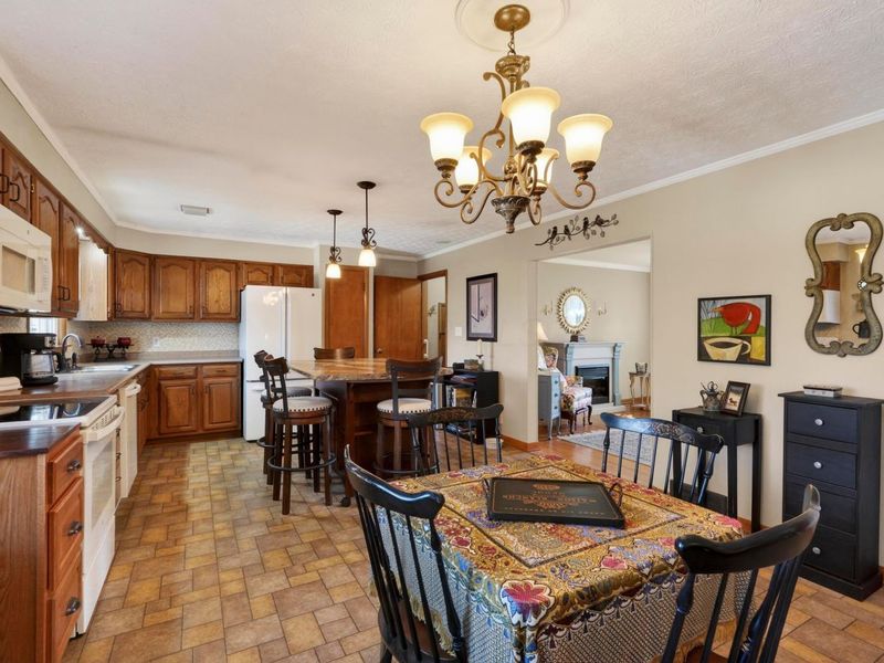 742 Fairway Drive, Washington Court House, OH 43160 Photo 12