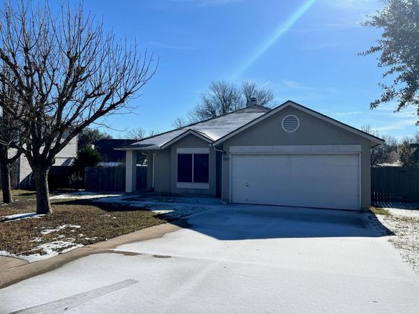 17913 Narsitin LN, Pflugerville, TX 78660