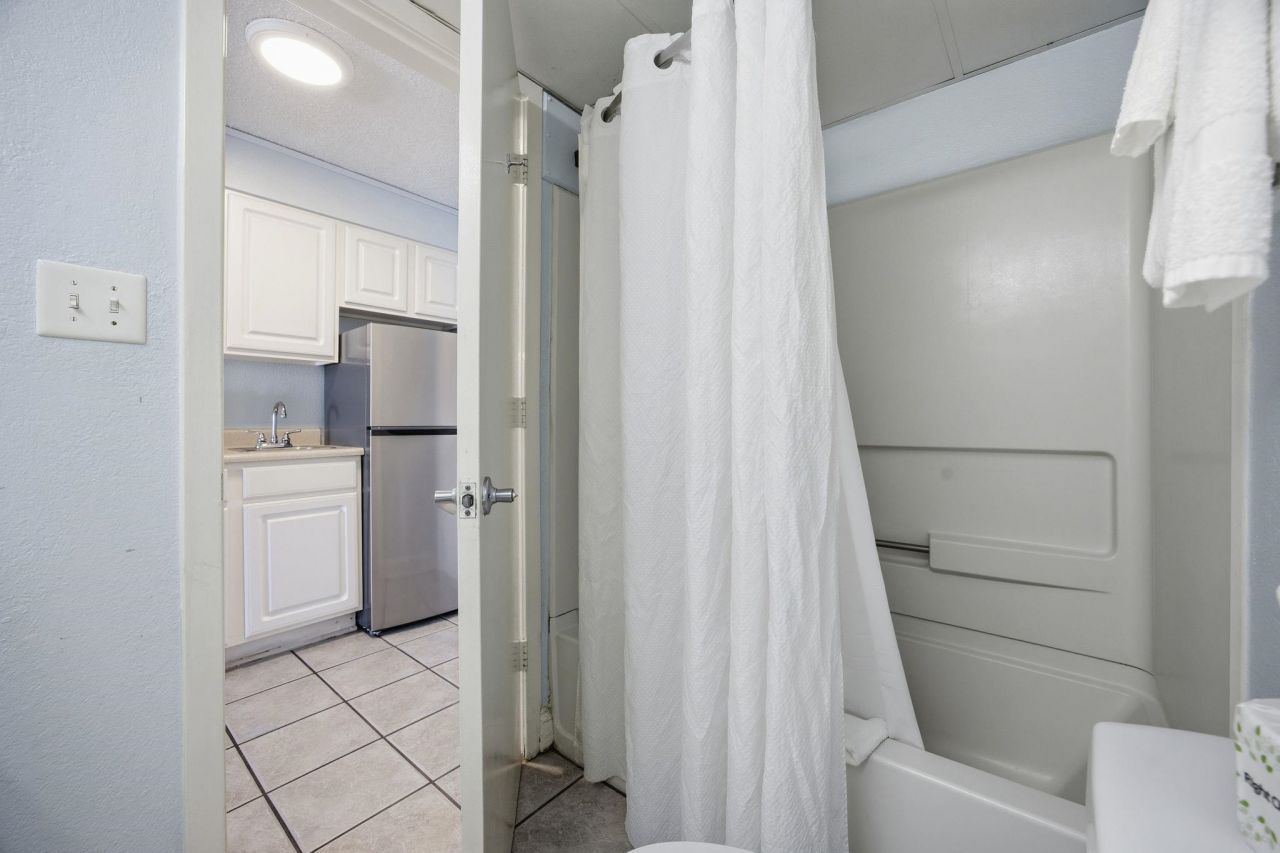 1207 S Ocean Blvd. Photo 18