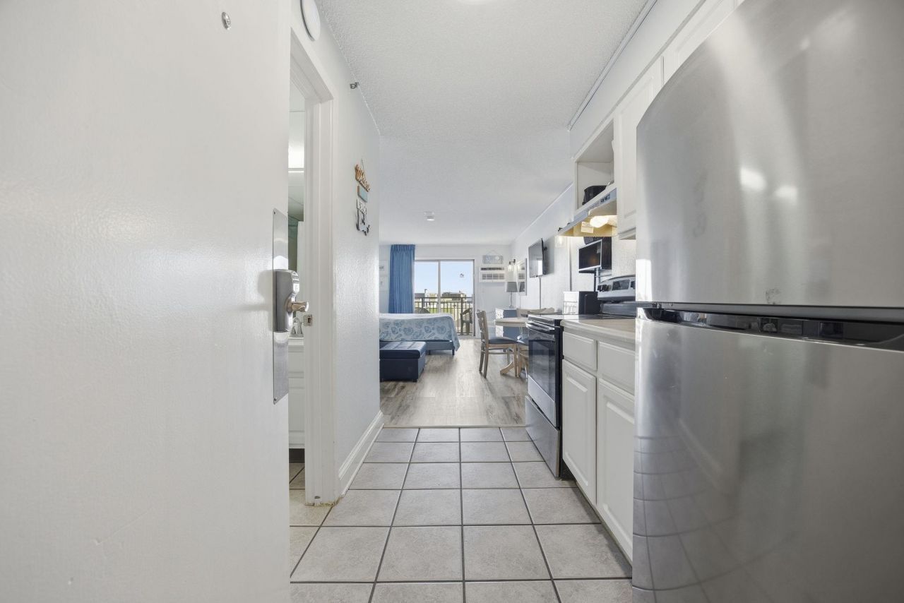 1207 S Ocean Blvd. Photo 6