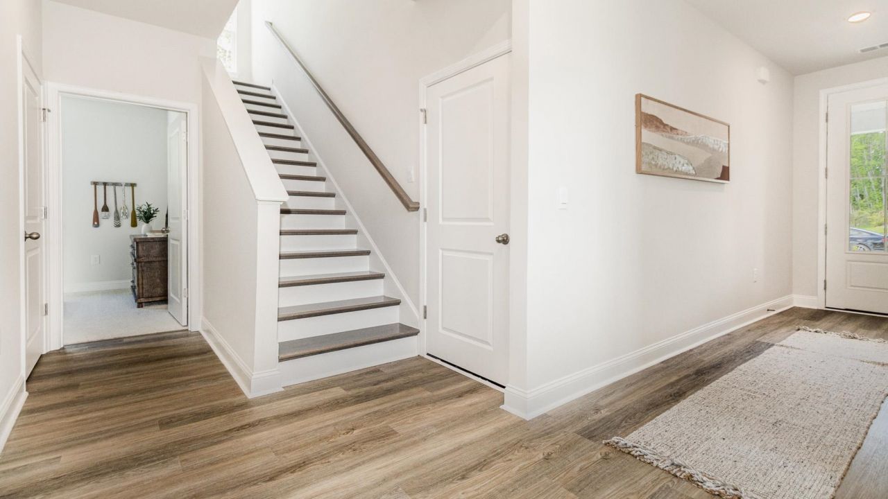 6009 Paddington Ct Photo 3