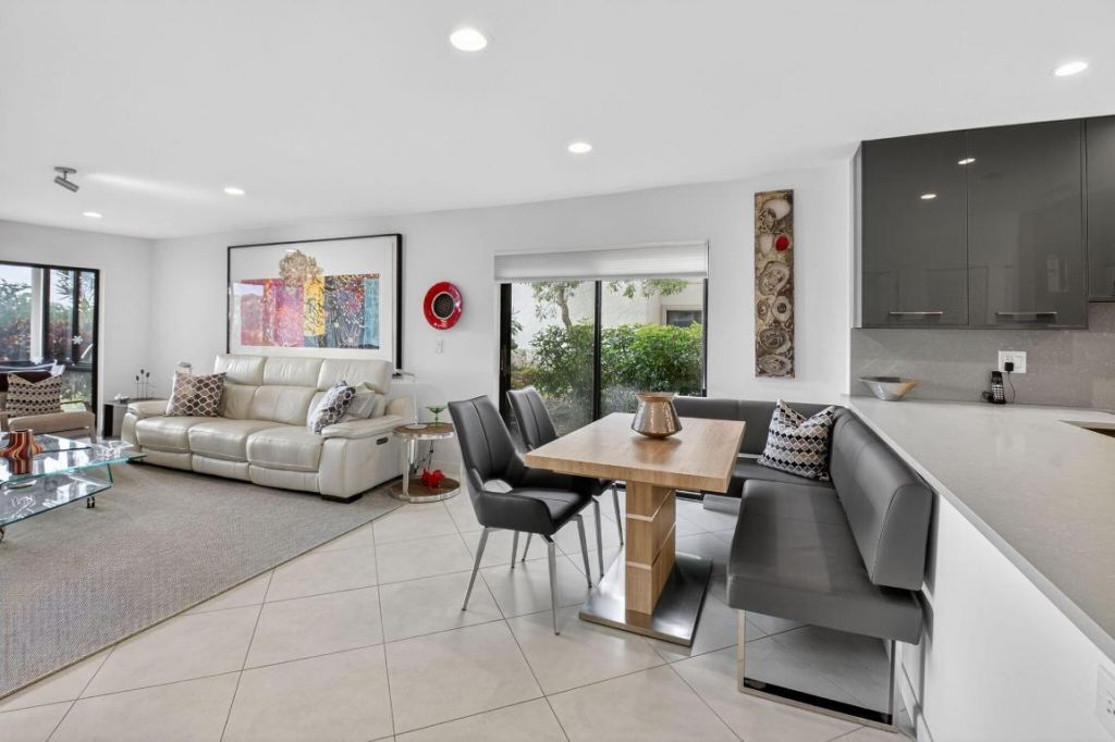 33 Westgate Lane, Unit C, Boynton Beach, FL 33436 Photo