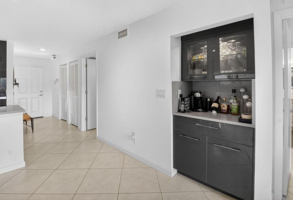 33 Westgate Lane, Unit C, Boynton Beach, FL 33436 Photo