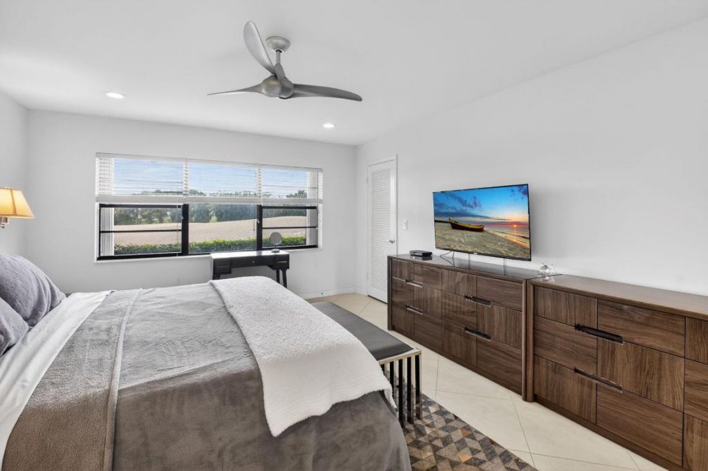 33 Westgate Lane, Unit C, Boynton Beach, FL 33436 Photo