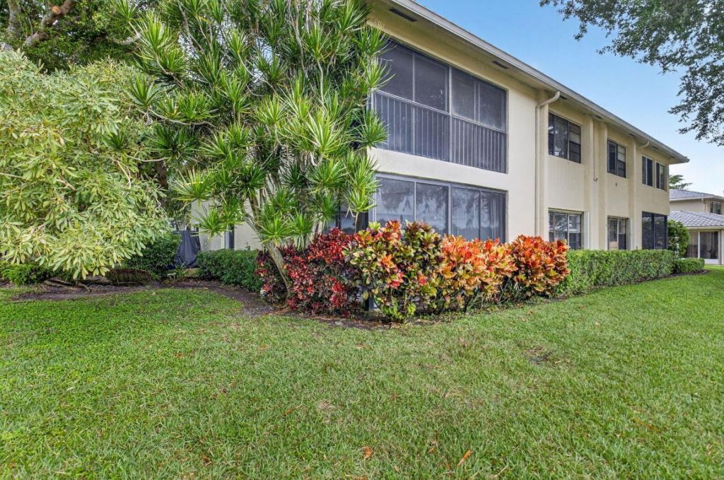 33 Westgate Lane, Unit C, Boynton Beach, FL 33436 Photo