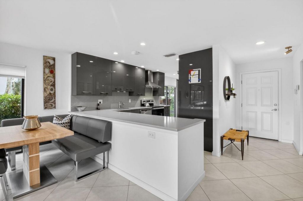 33 Westgate Lane, Unit C, Boynton Beach, FL 33436 Photo