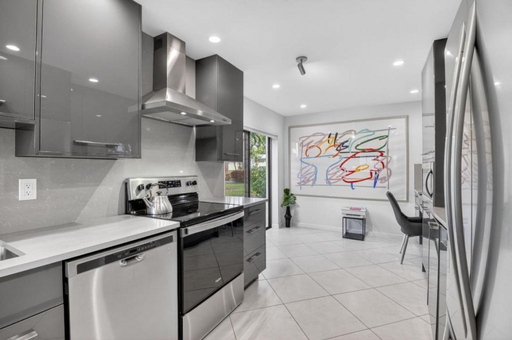 33 Westgate Lane, Unit C, Boynton Beach, FL 33436 Photo