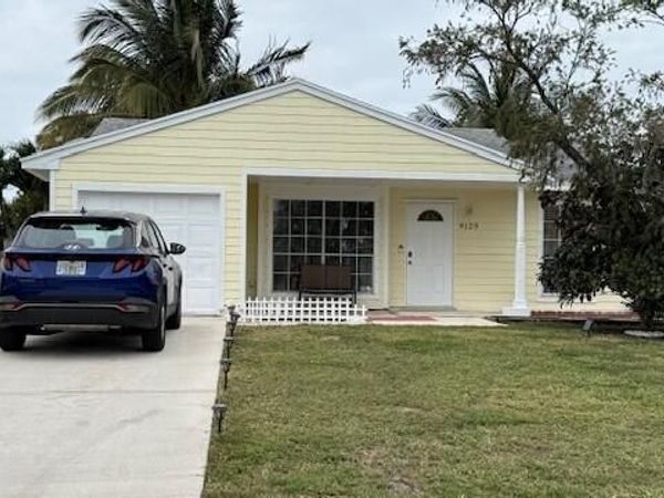 9129 Carma Drive, Boynton Beach, FL 33472