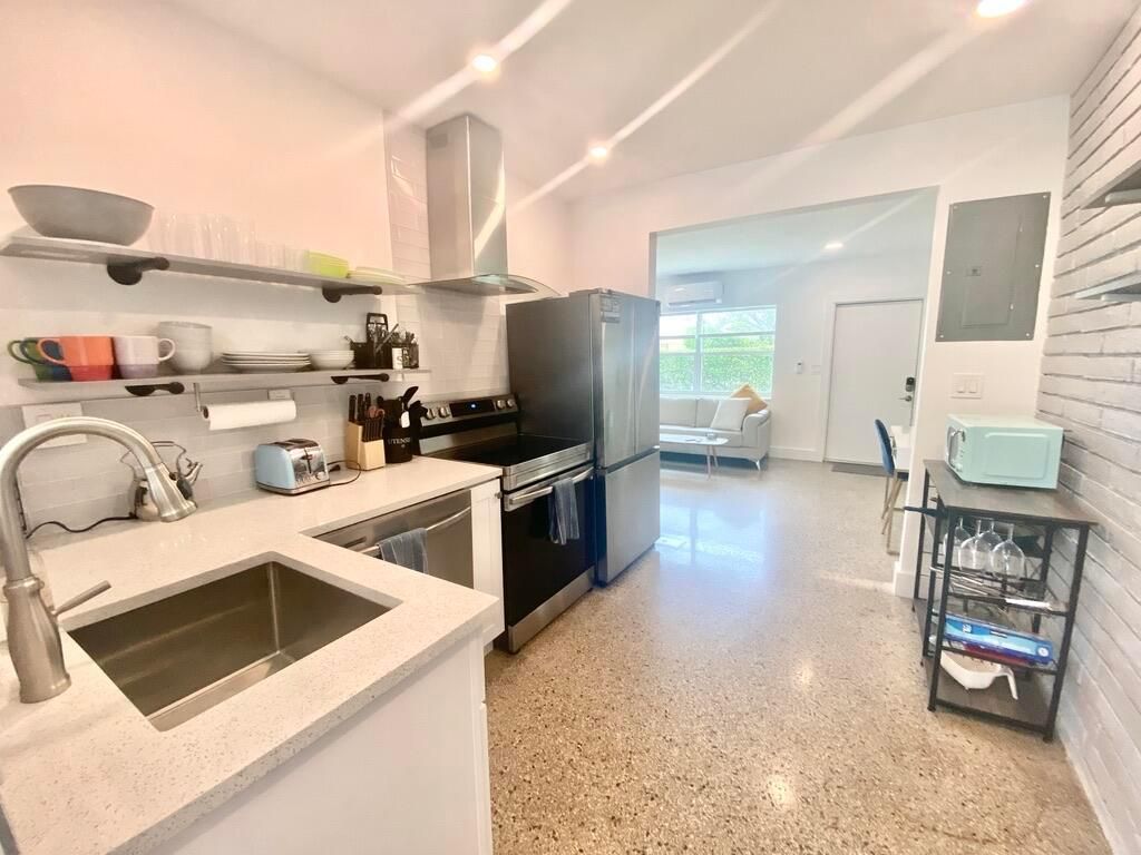 304 SE 3rd Street, Delray Beach, FL 33483 Photo