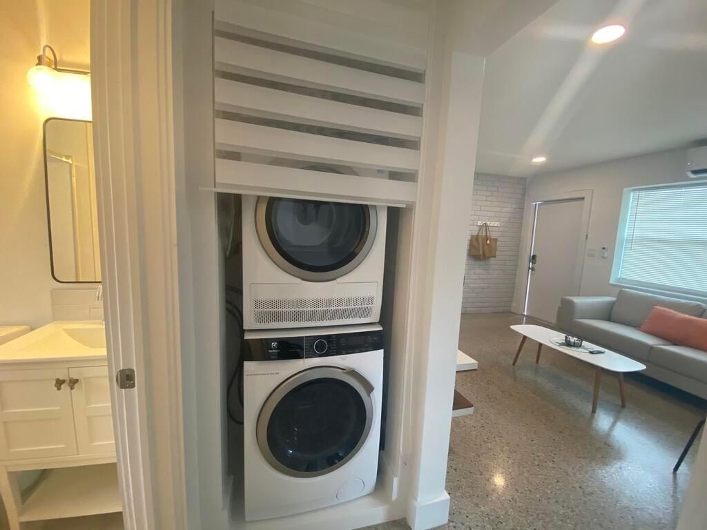 304 SE 3rd Street, Delray Beach, FL 33483 Photo