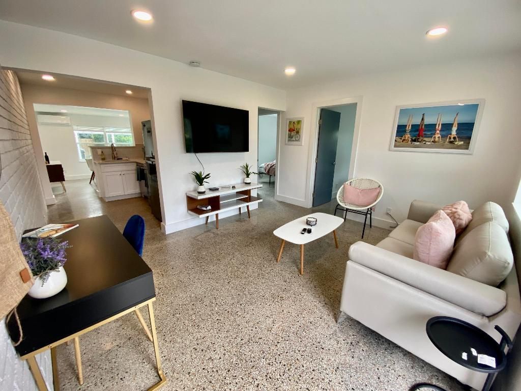 304 SE 3rd Street, Delray Beach, FL 33483 Photo