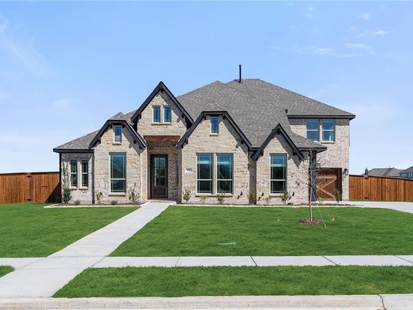 546 Hearthstone Boulevard, Red Oak, TX 75154