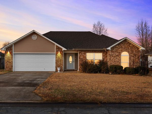 23 Moonridge Drive, Ward, AR 72176