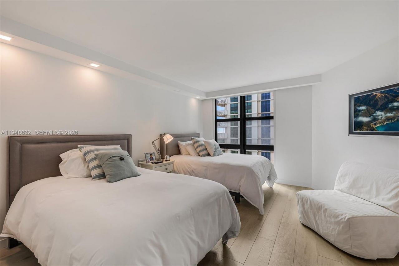 1121 Crandon Blvd, Unit F802, Key Biscayne, FL 33149 Photo