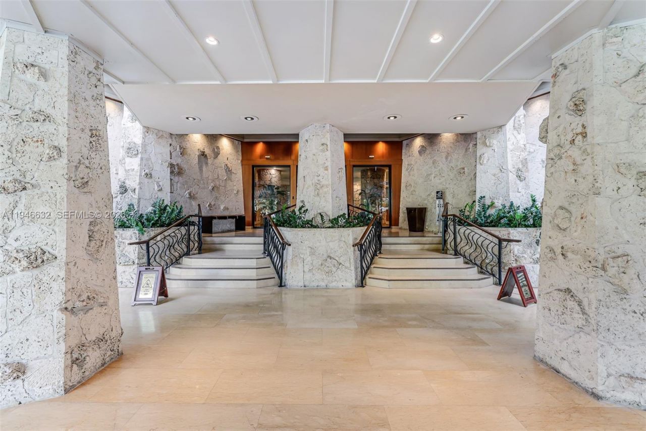 1121 Crandon Blvd, Unit F802, Key Biscayne, FL 33149 Photo