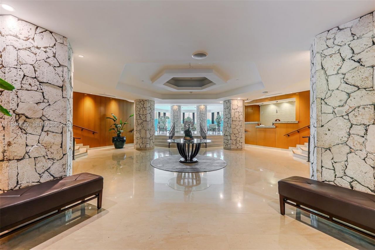 1121 Crandon Blvd, Unit F802, Key Biscayne, FL 33149 Photo