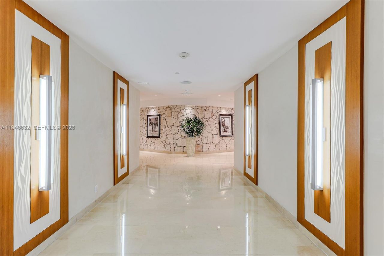 1121 Crandon Blvd, Unit F802, Key Biscayne, FL 33149 Photo