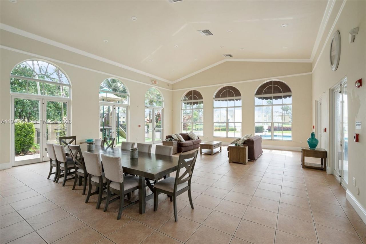 945 NE 34th Ave, Unit 103, Homestead, FL 33033 Photo