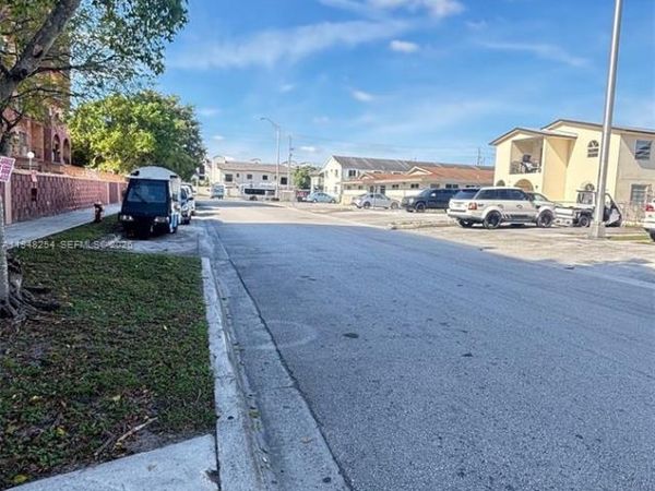 27335 SW 133 path , Miami, FL 33032