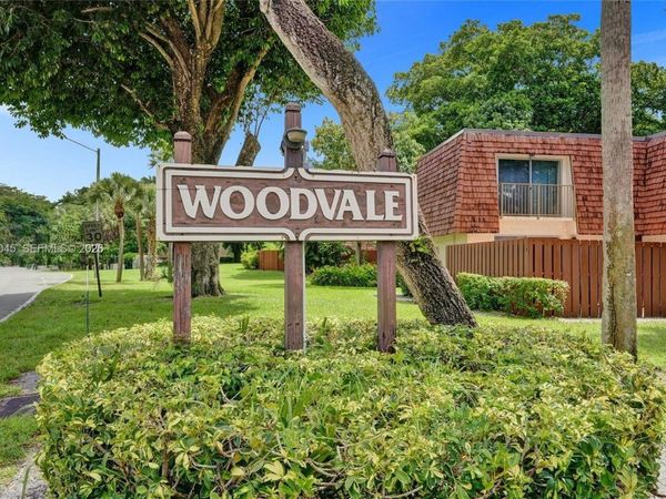 2080 SW 90th Ave, Unit C-13, Davie, FL 33324