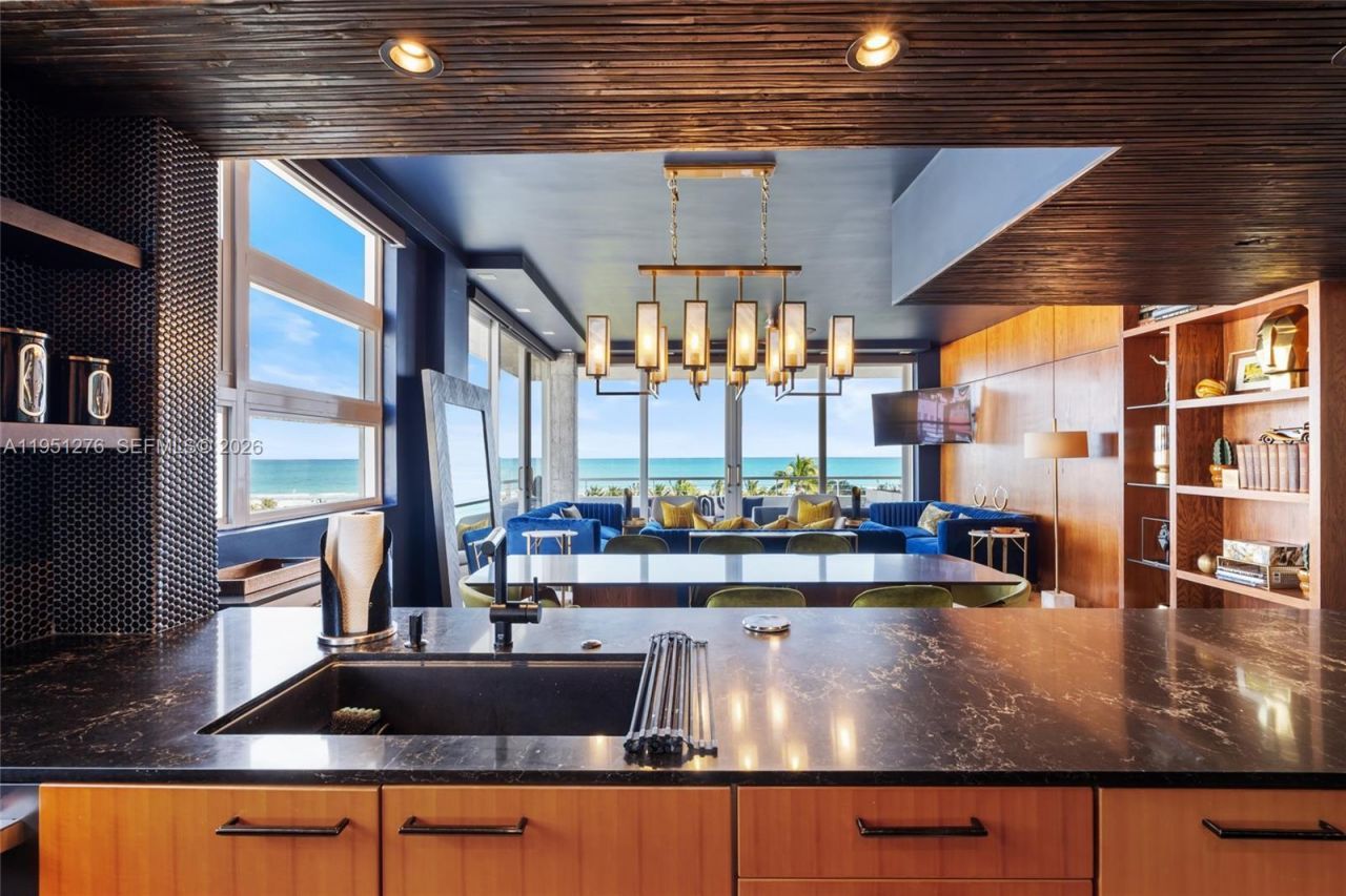 200 Ocean Dr, Unit 8F, Miami Beach, FL 33139 Photo