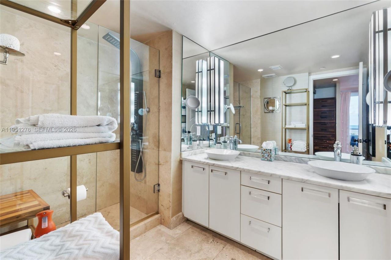 200 Ocean Dr, Unit 8F, Miami Beach, FL 33139 Photo