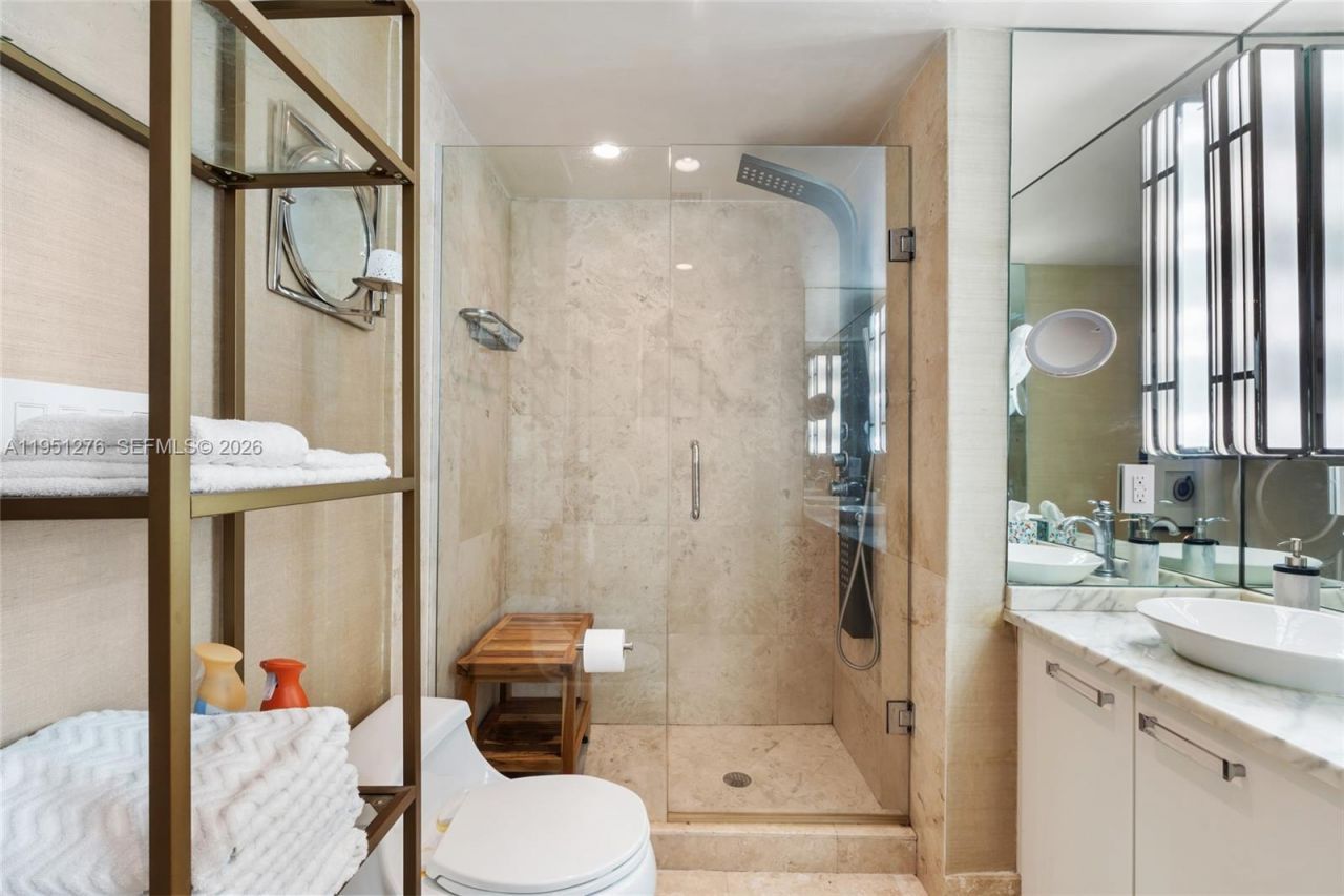 200 Ocean Dr, Unit 8F, Miami Beach, FL 33139 Photo