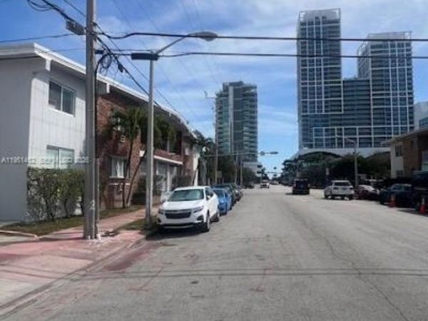 305 69th St, Unit 205, Miami Beach, FL 33141