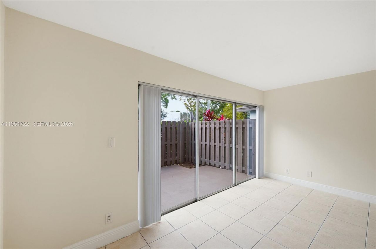 3001 NW 5th Ter, Unit 4, Pompano Beach, FL 33064 Photo