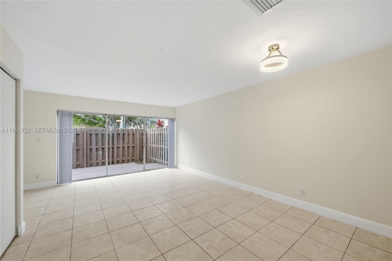 3001 NW 5th Ter, Unit 4, Pompano Beach, FL 33064 Photo