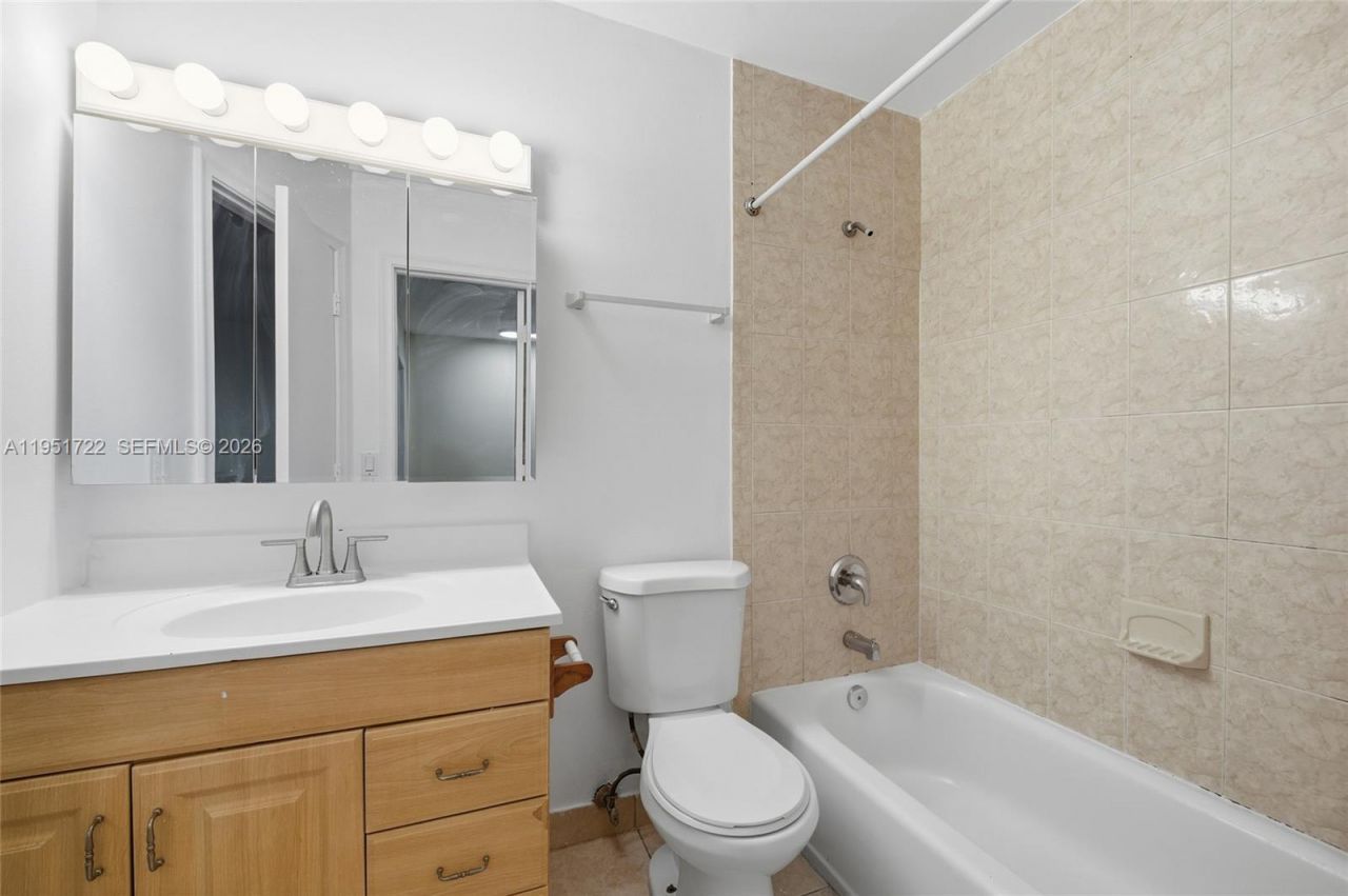 3001 NW 5th Ter, Unit 4, Pompano Beach, FL 33064 Photo